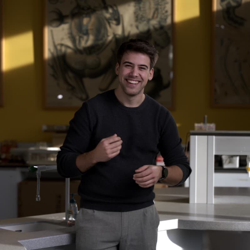 Stan Snijder, een enthousiaste docent die ToetsTester gebruikt om toetsen sneller na te kijken